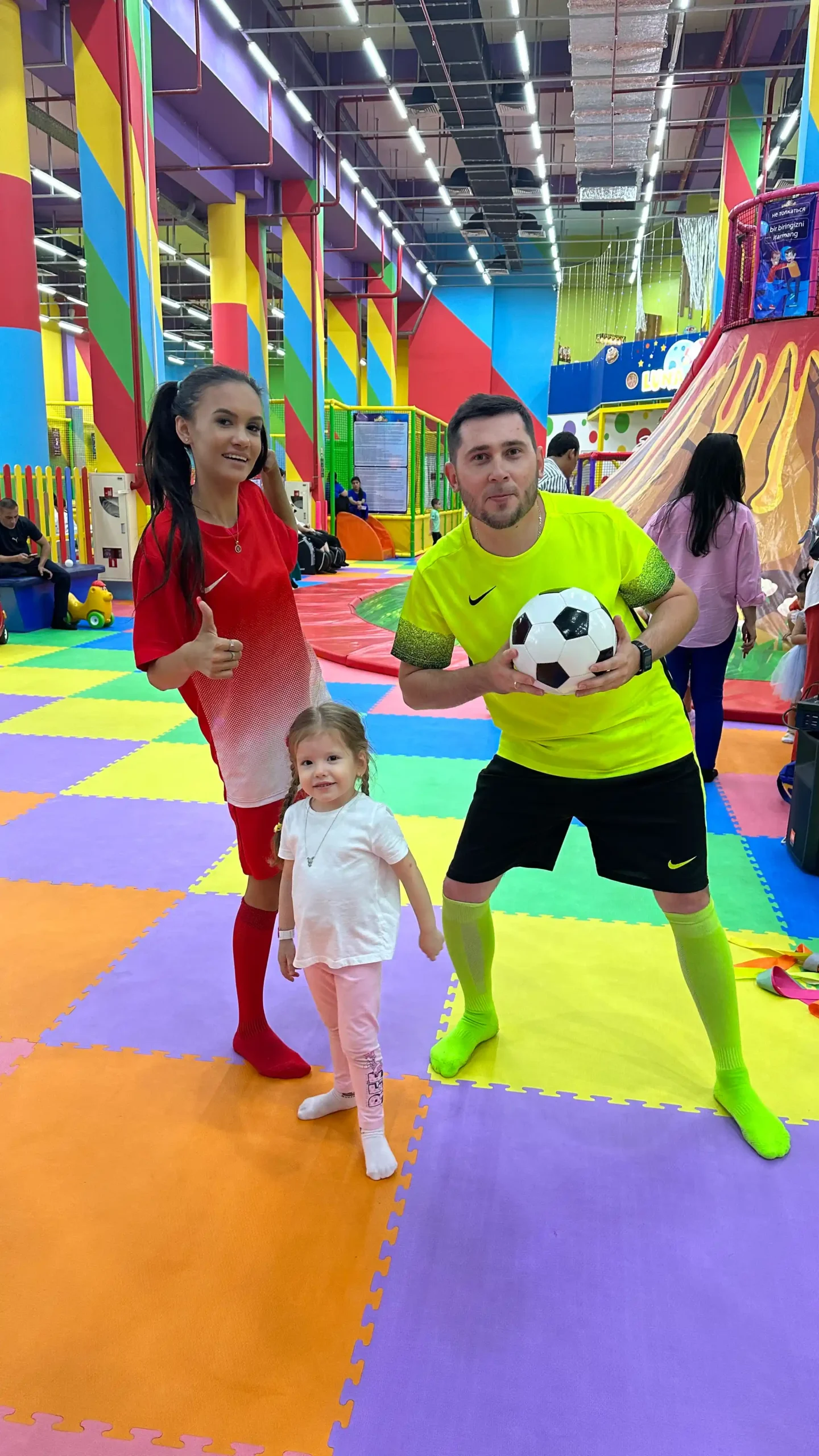 Футболисты