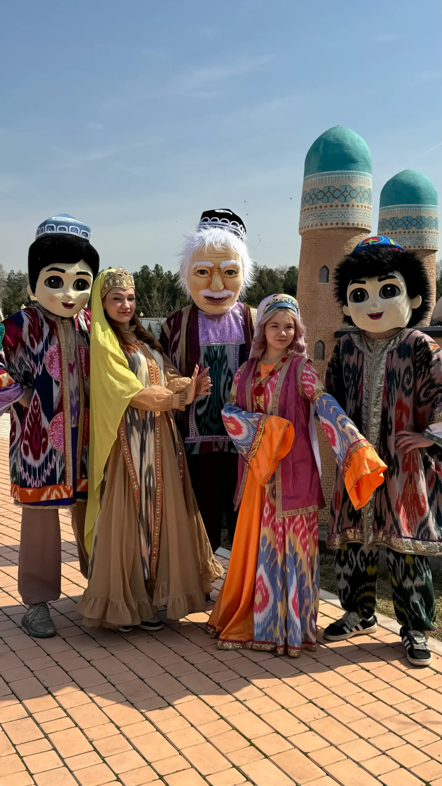 Национальные костюмы