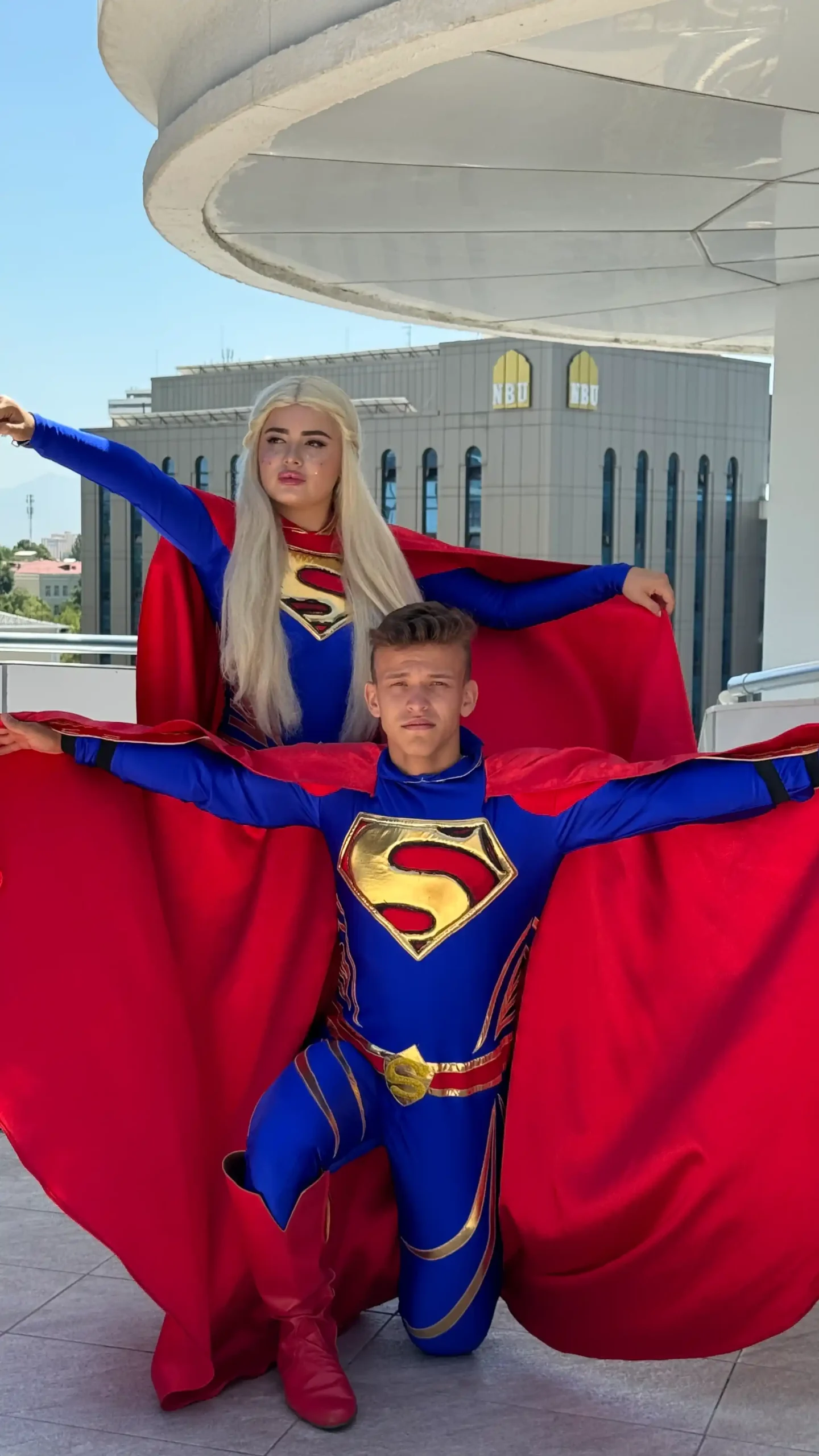 Супермен и Супервумен