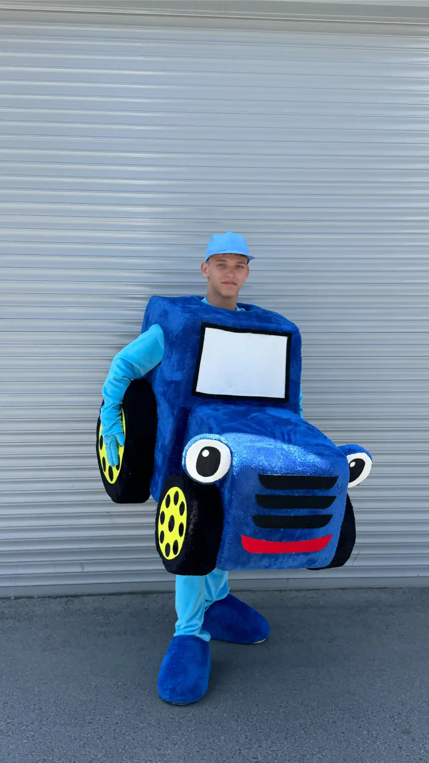 Синий трактор